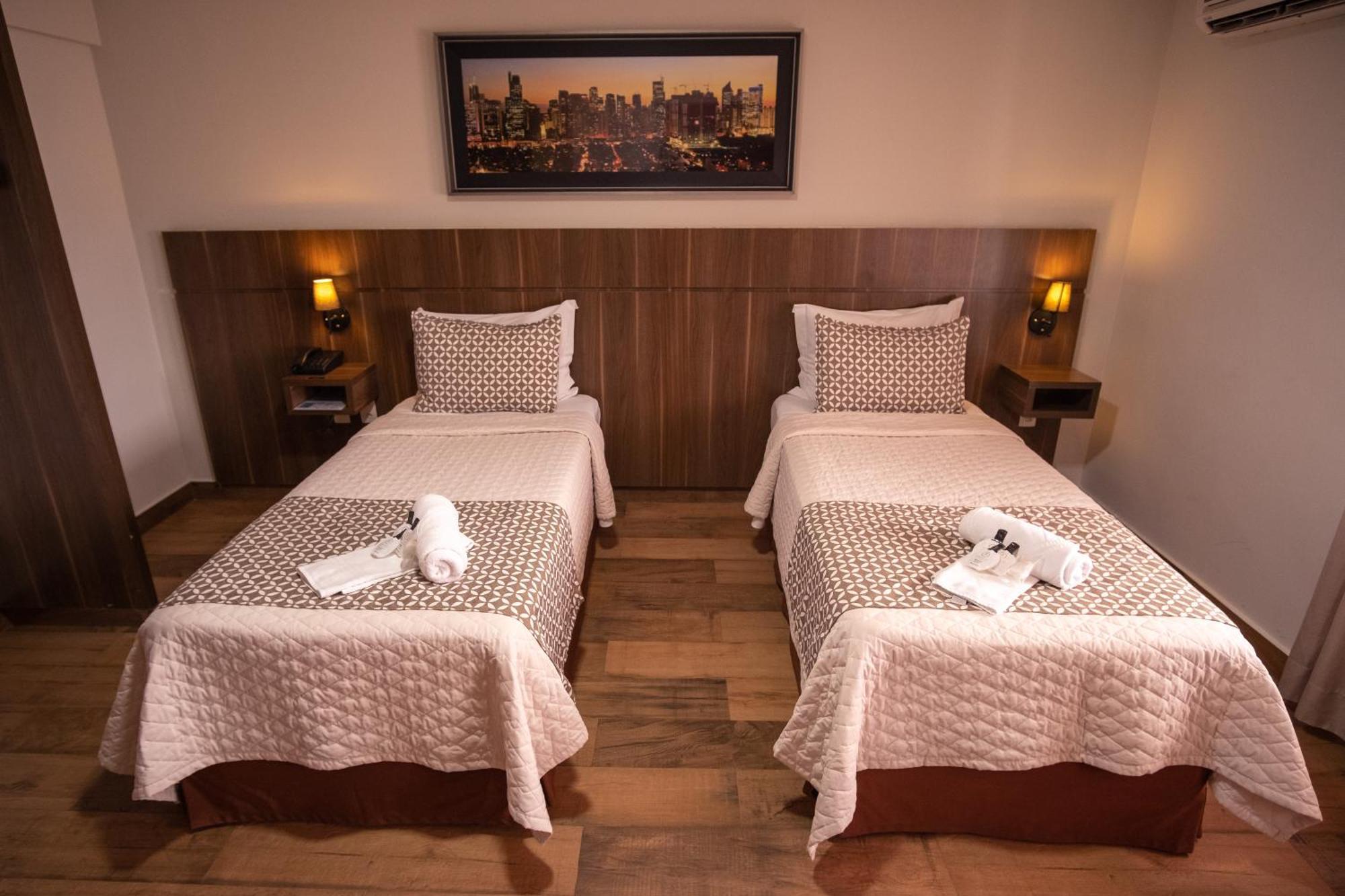 Padom Business Hotel Bragança Paulista Eksteriør bilde