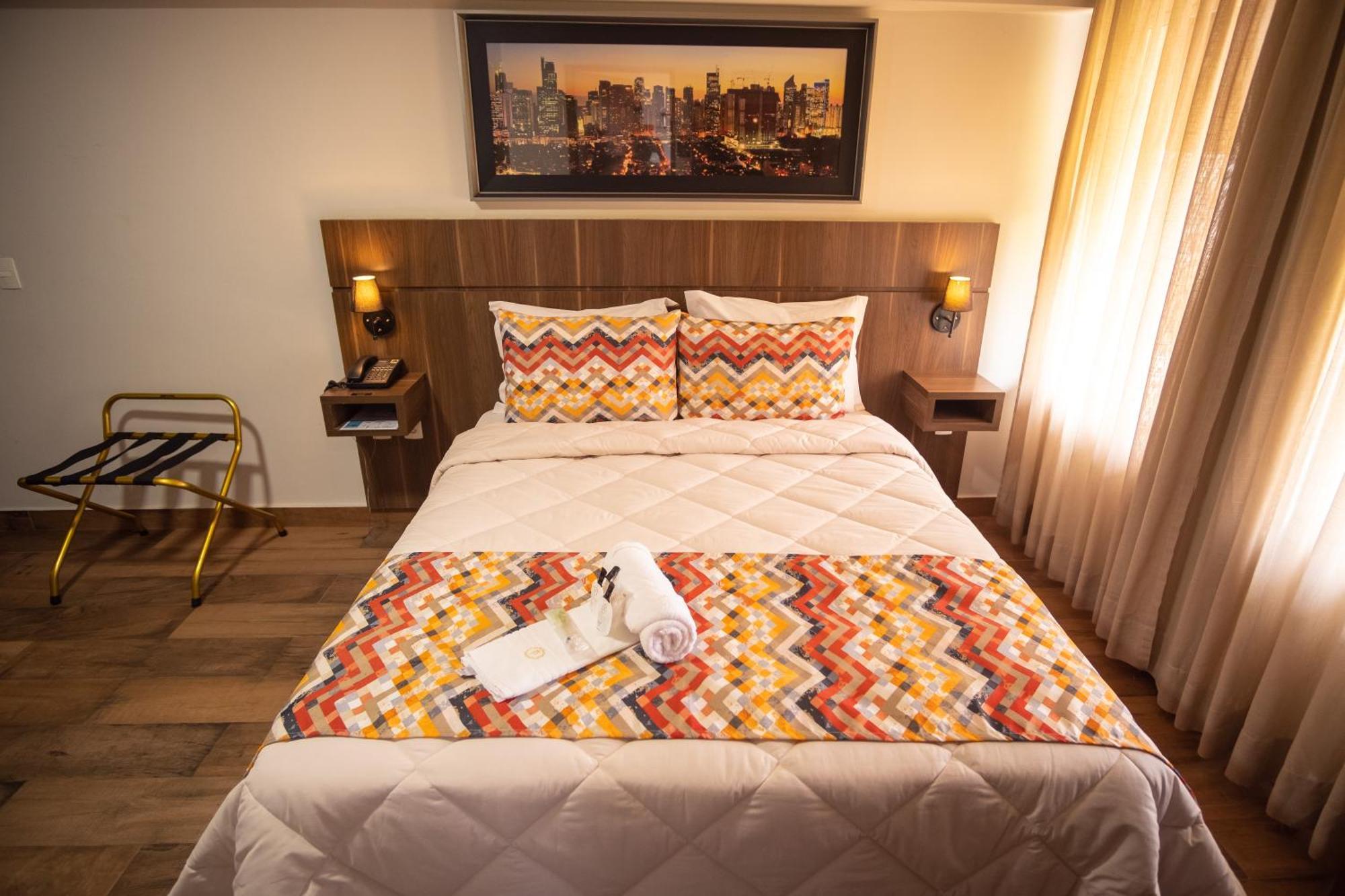 Padom Business Hotel Bragança Paulista Eksteriør bilde