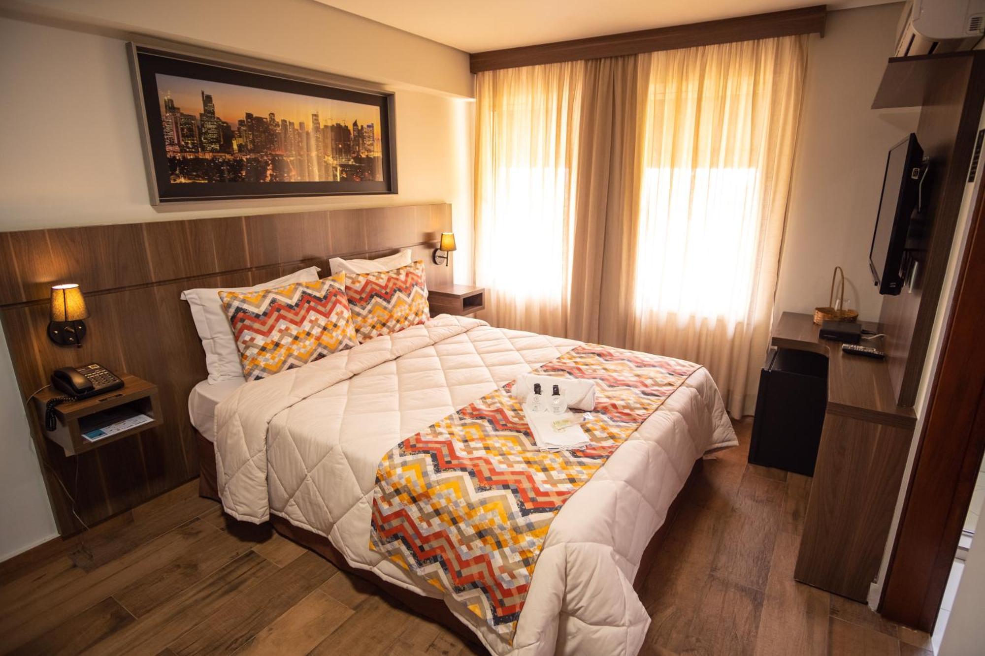 Padom Business Hotel Bragança Paulista Eksteriør bilde