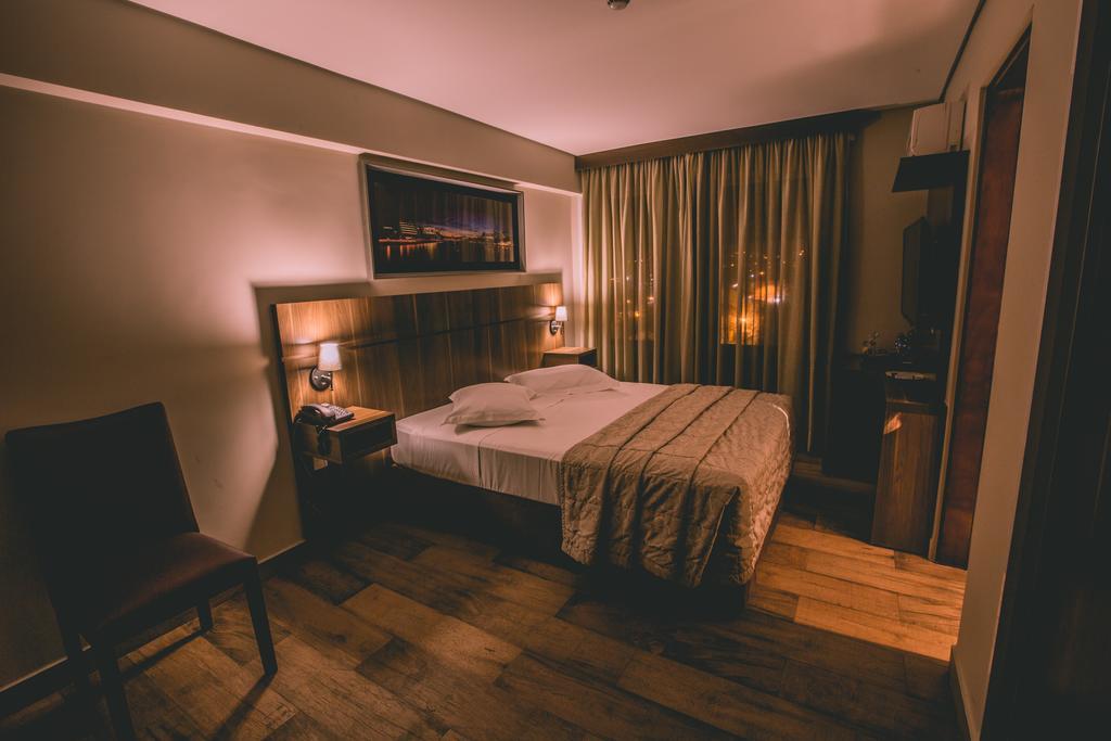 Padom Business Hotel Bragança Paulista Eksteriør bilde