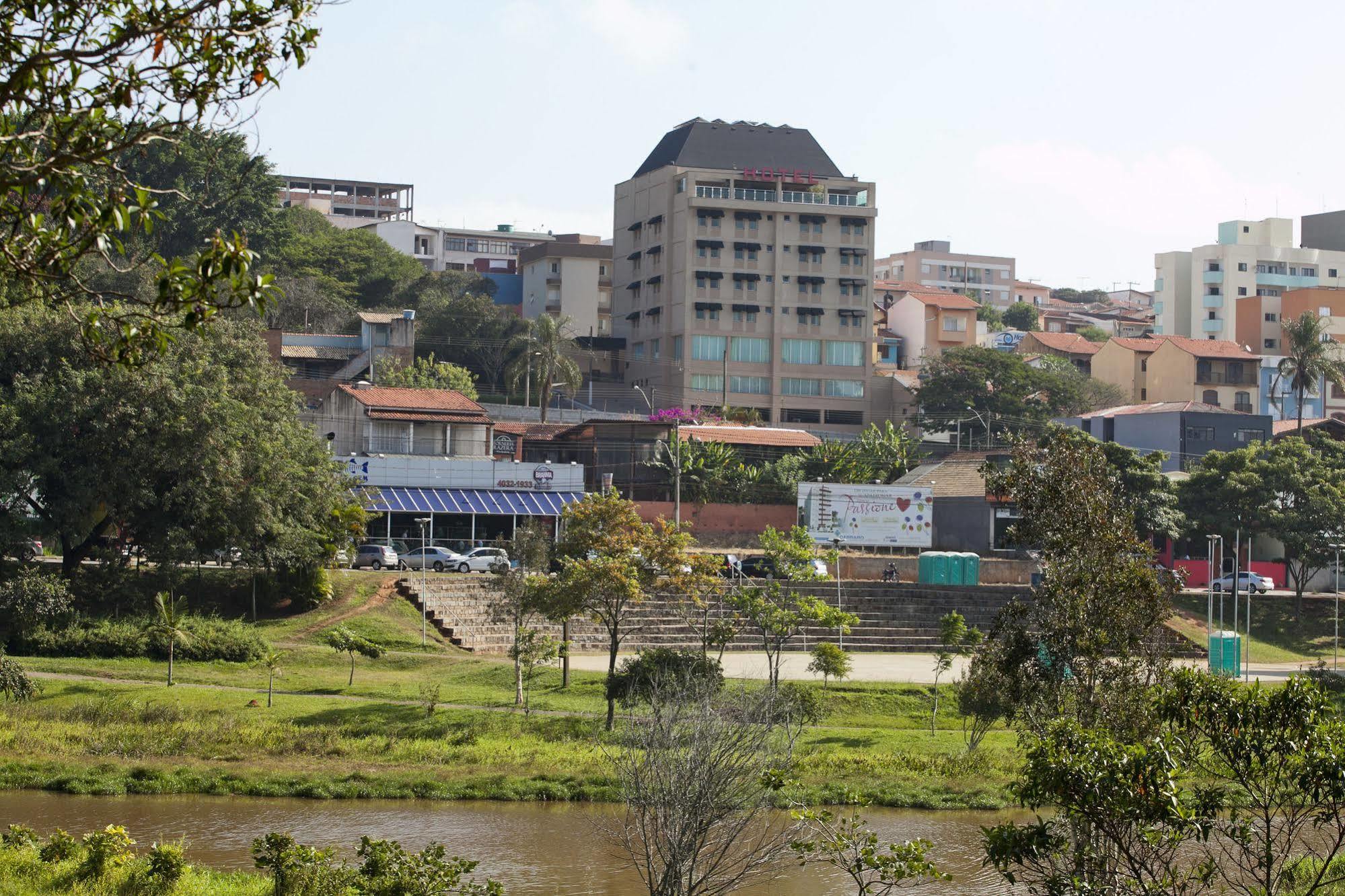 Padom Business Hotel Bragança Paulista Eksteriør bilde