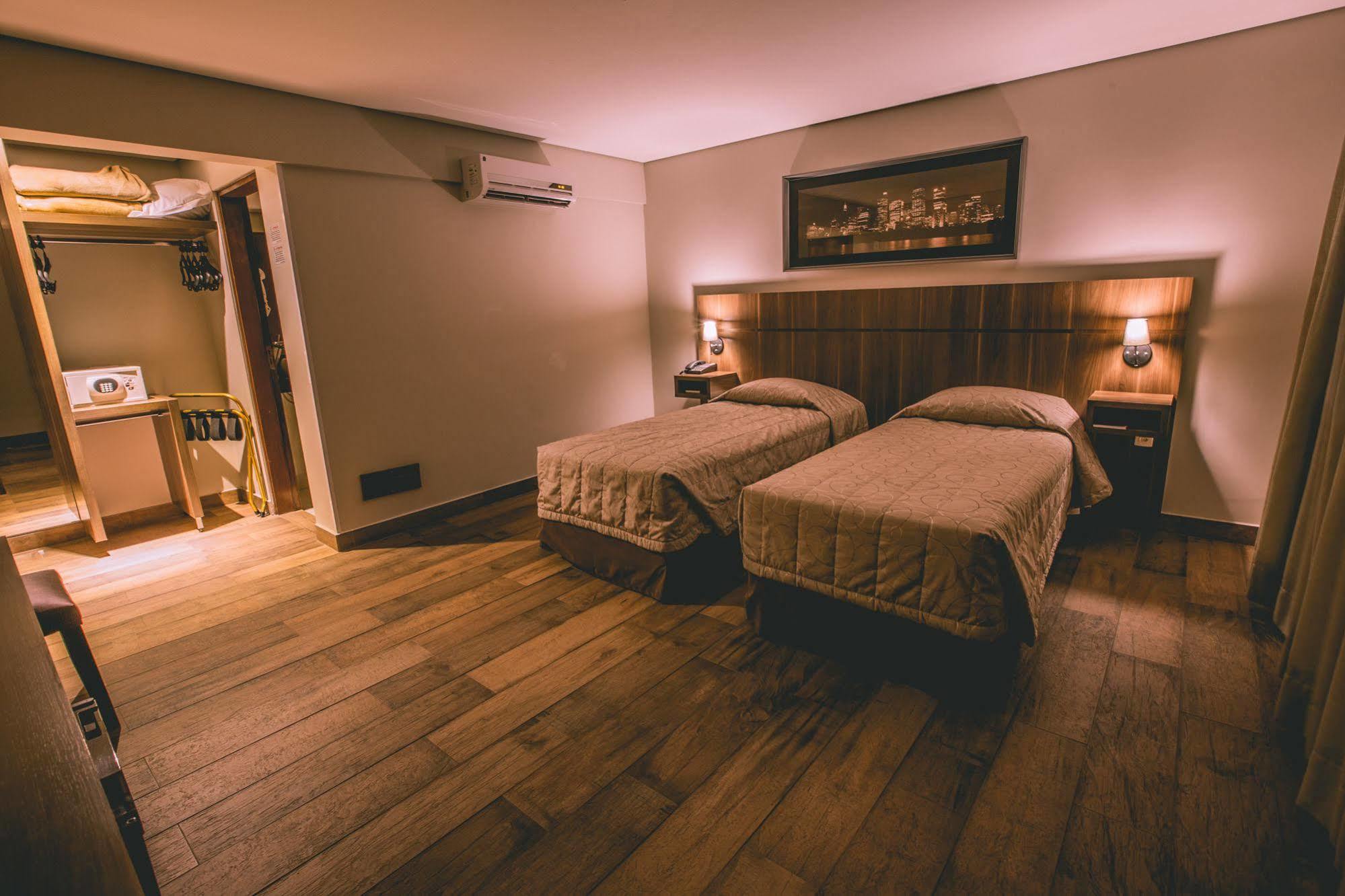 Padom Business Hotel Bragança Paulista Eksteriør bilde